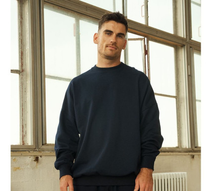 OVERSIZED SWEATSHIRT