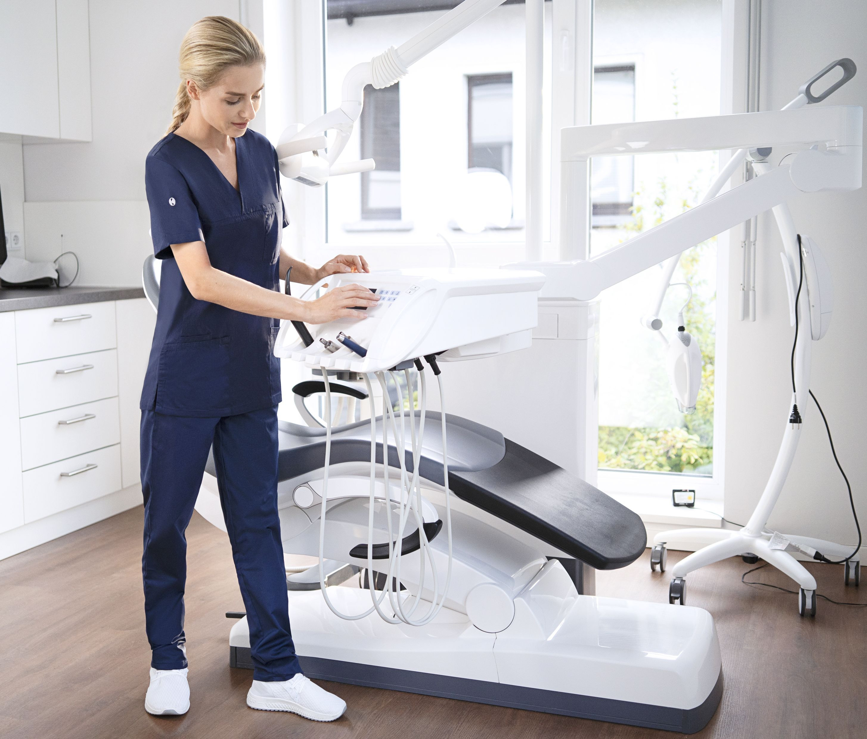 SHORT-SLEEVE LADIES' SLIP-ON TUNIC ESSENTIAL