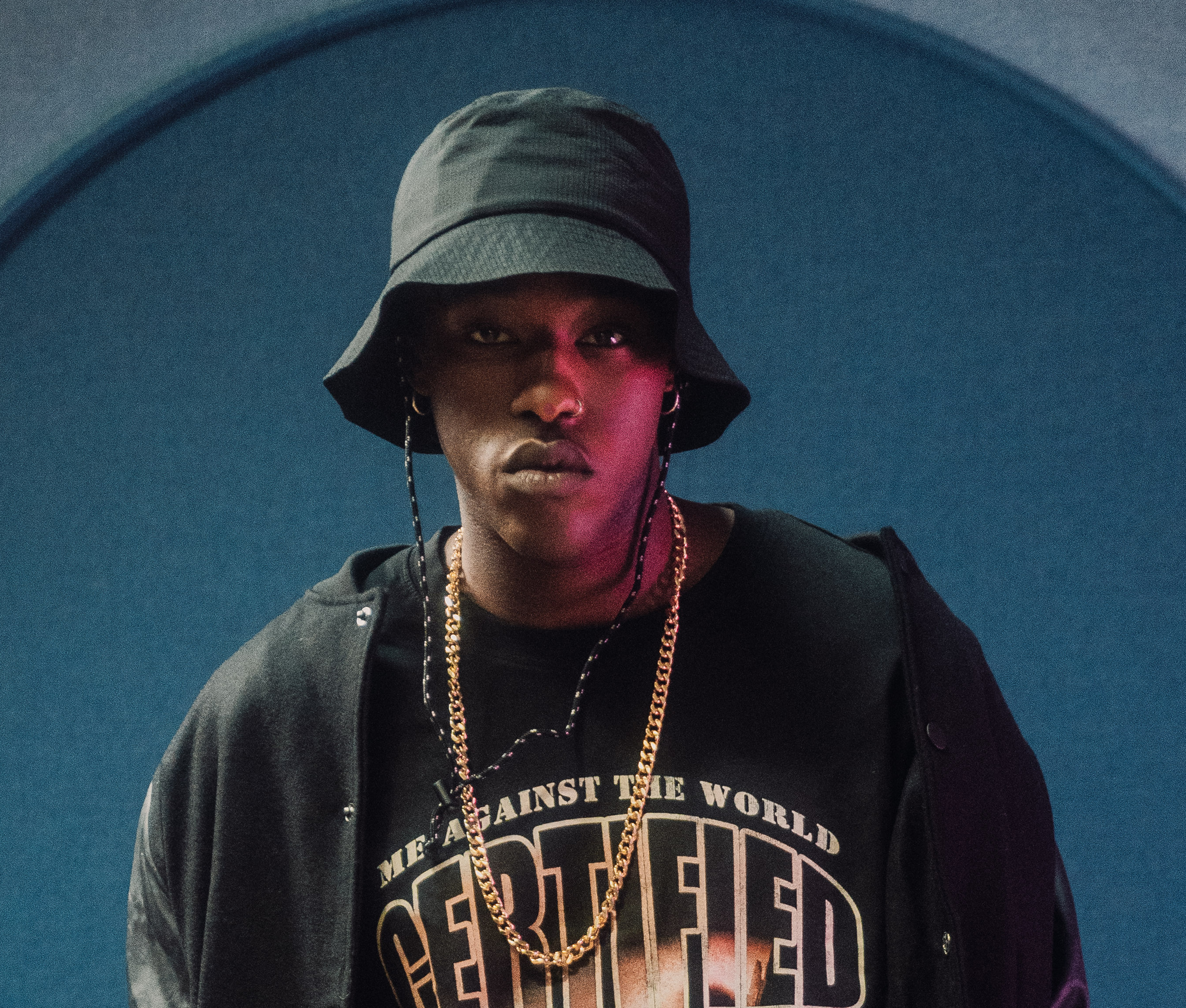 ADJUSTABLE FLEXFIT BUCKET HAT