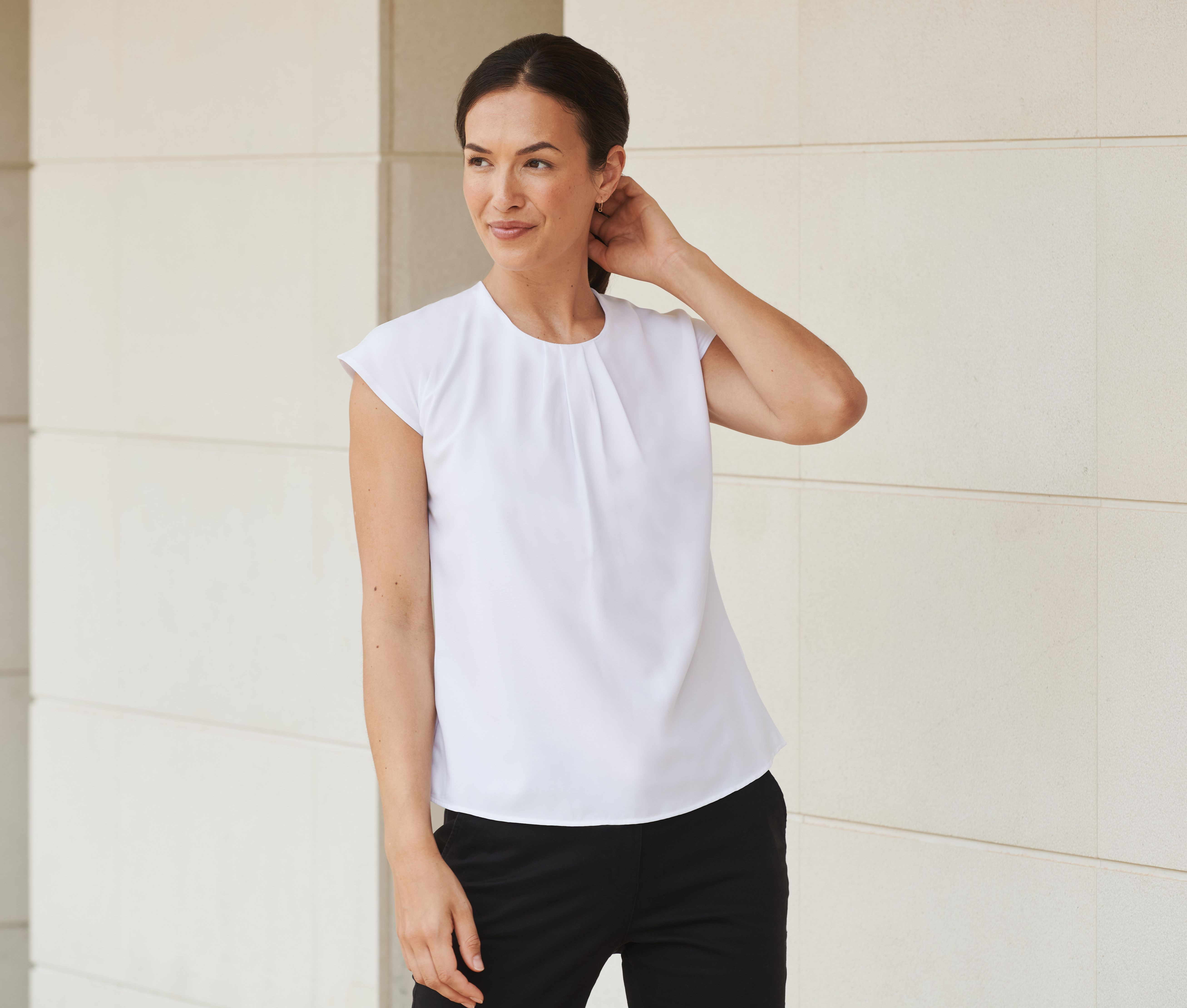 LADIES' PLEAT FRONT SHORT SLEEVED BLOUSE