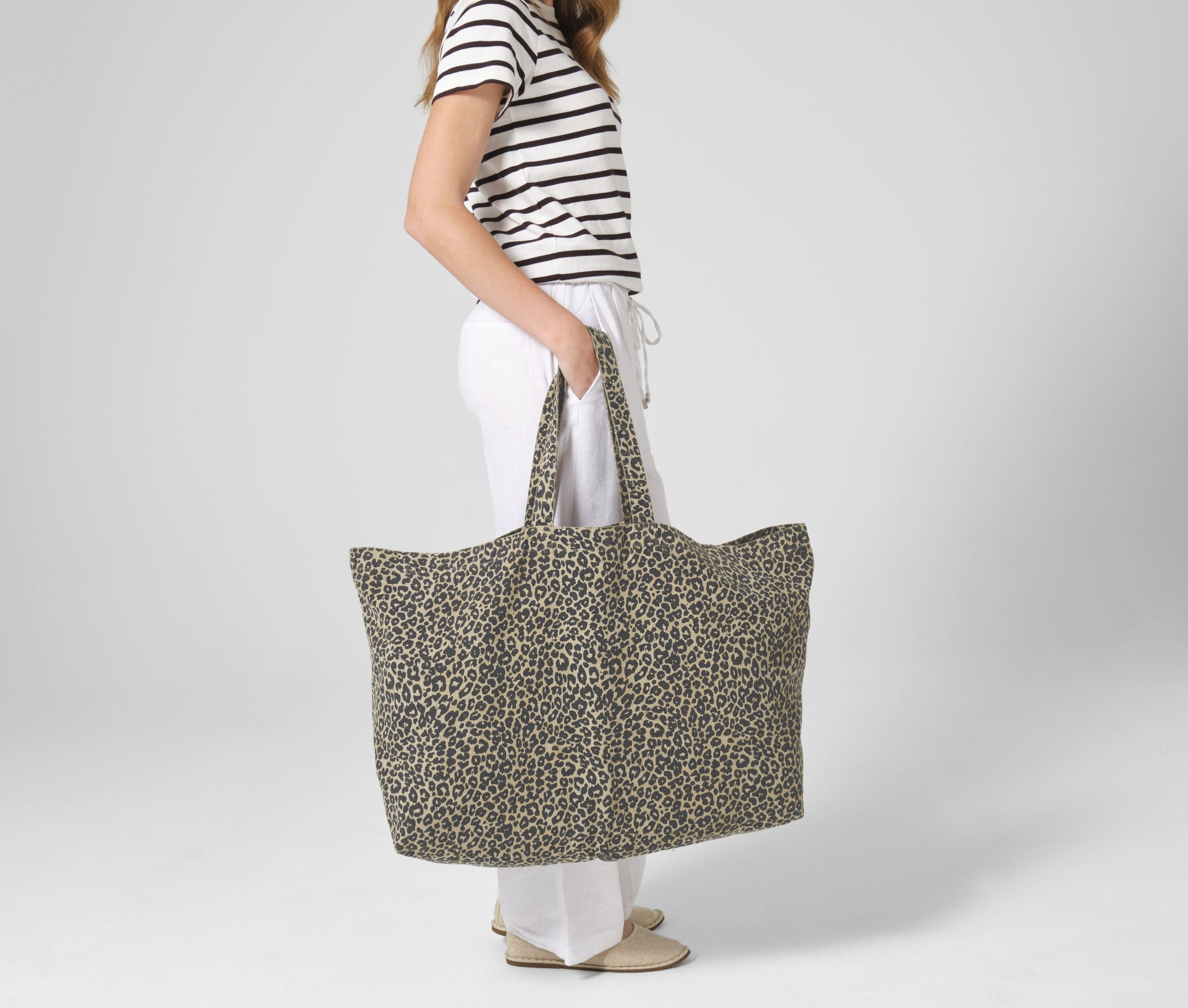 LEOPARD PRINT CANVAS OVERSIZED TOTE BAG