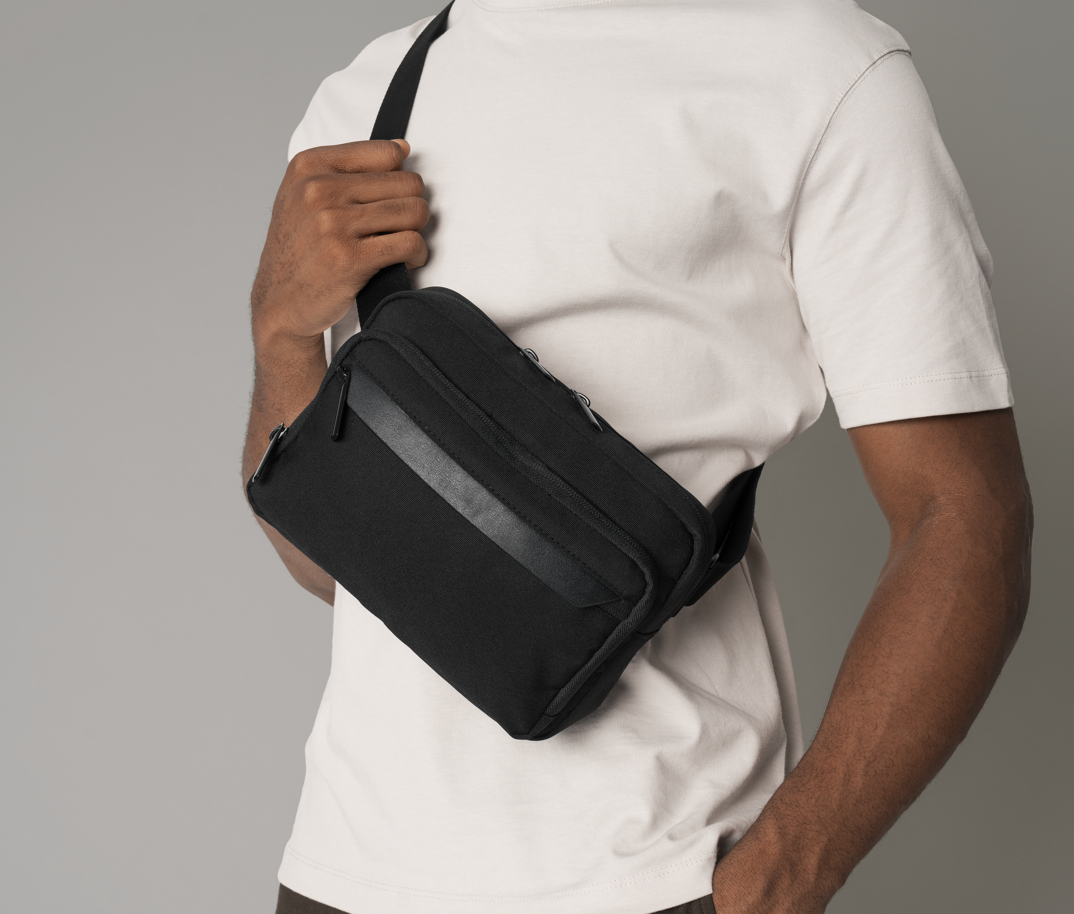AIRSIDE CROSS BODY BAG