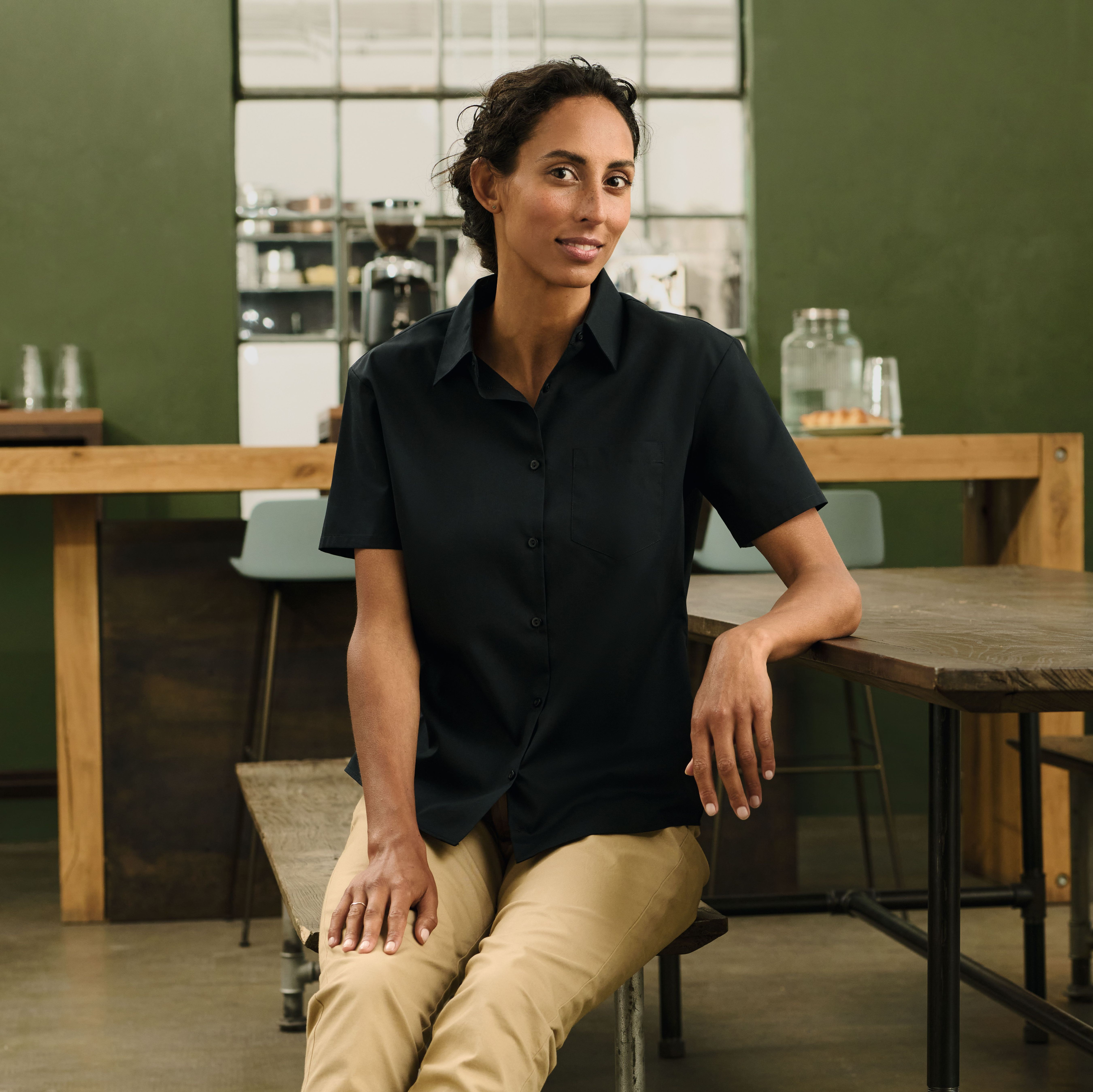 LADIES' SHORT SLEEVE CLASSIC POLYCOTTON POPLIN SHIRT