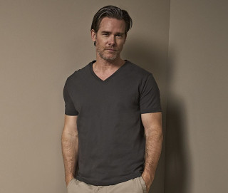 FASHION V-NECK SOF TEE